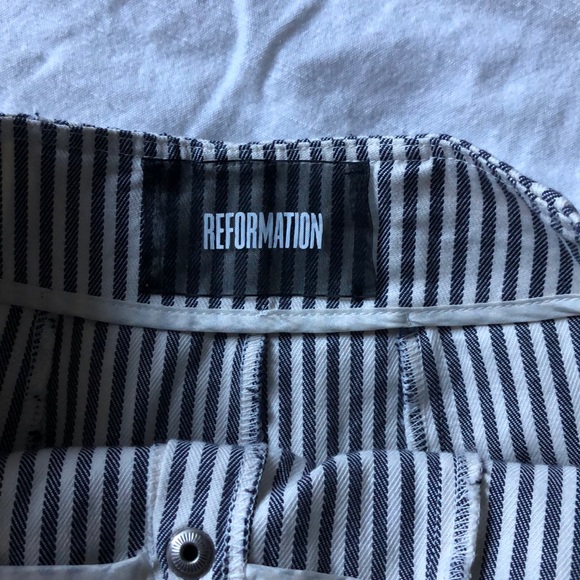 Reformation Size XS button you mini skirt - Picture 3 of 6